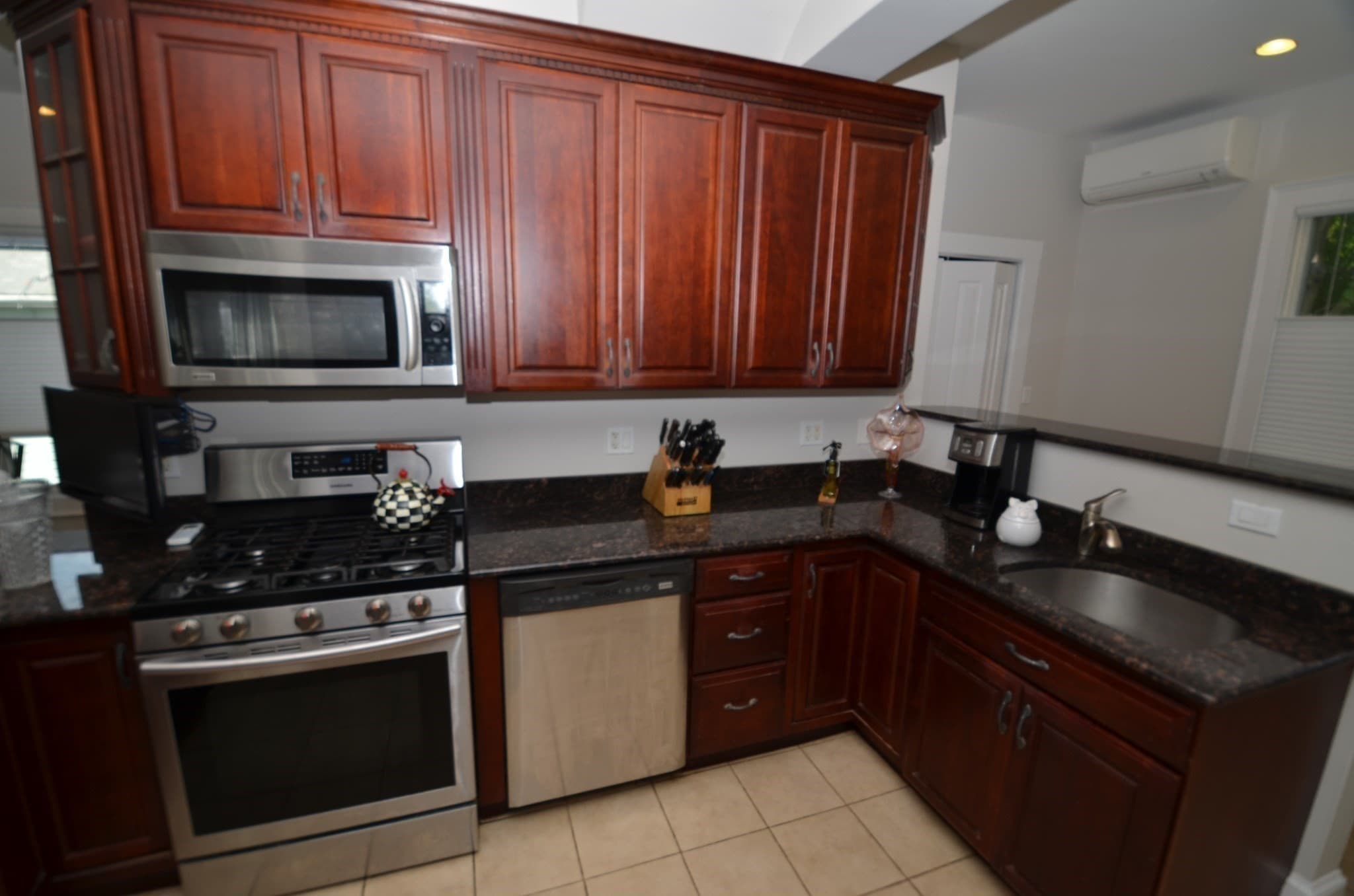 2 Family - 2 Units Up/Down at 44 Wellsmere Rd, Boston MA 02131, Boston, photo 36 of 41