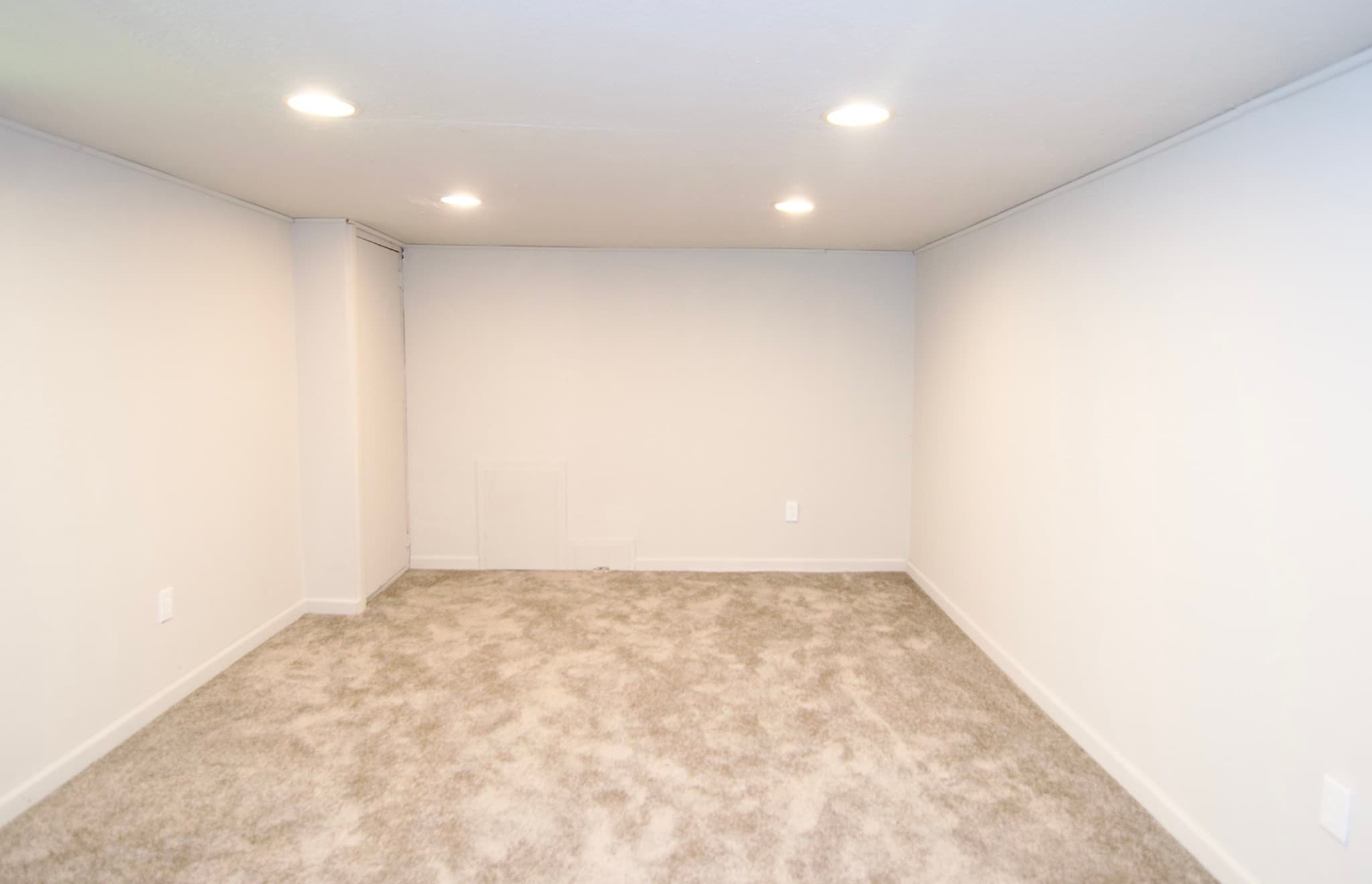 Single Family Residence at 137 Cloran St, Springfield MA 01109, Springfield, photo 33 of 35