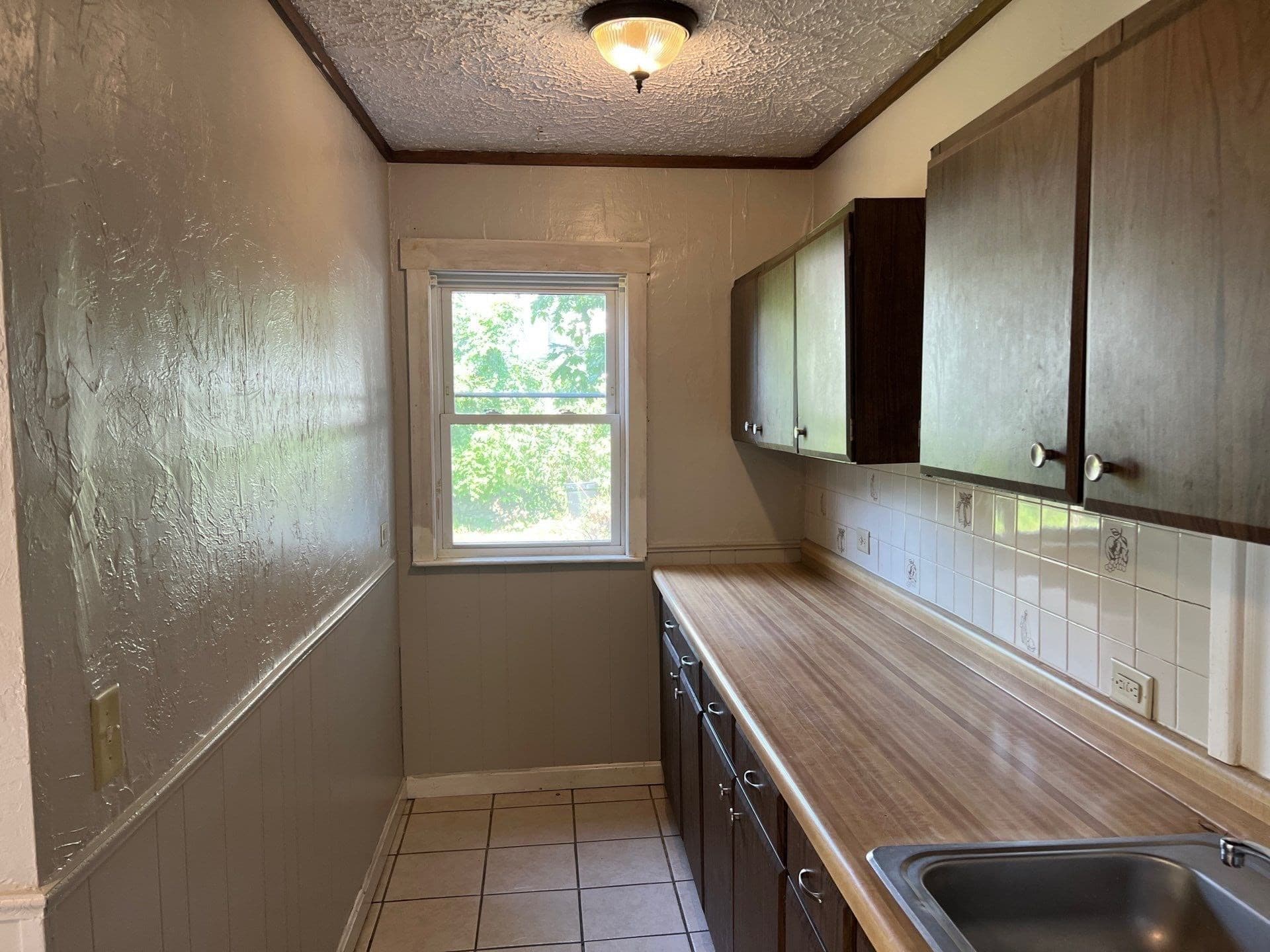 3 Family at 35 Third, Leominster MA 01453, Leominster, photo 10 of 37