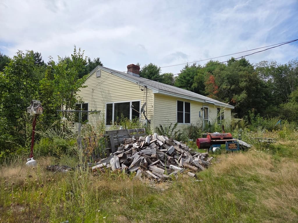 Single Family Residence at 92 Fitchburg Road, Ashburnham MA 01430, photo 3 of 14