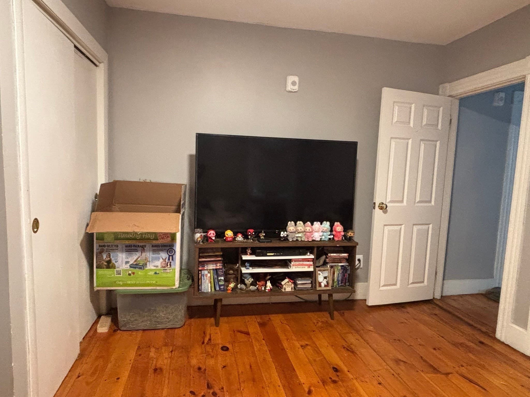 5-9 Family at 69 Nichols St, Gardner MA 01440, photo 11 of 23