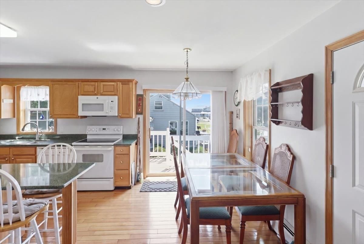 Single Family Residence at 129 Balsam St, Fairhaven MA 02719, Fairhaven, photo 14 of 36