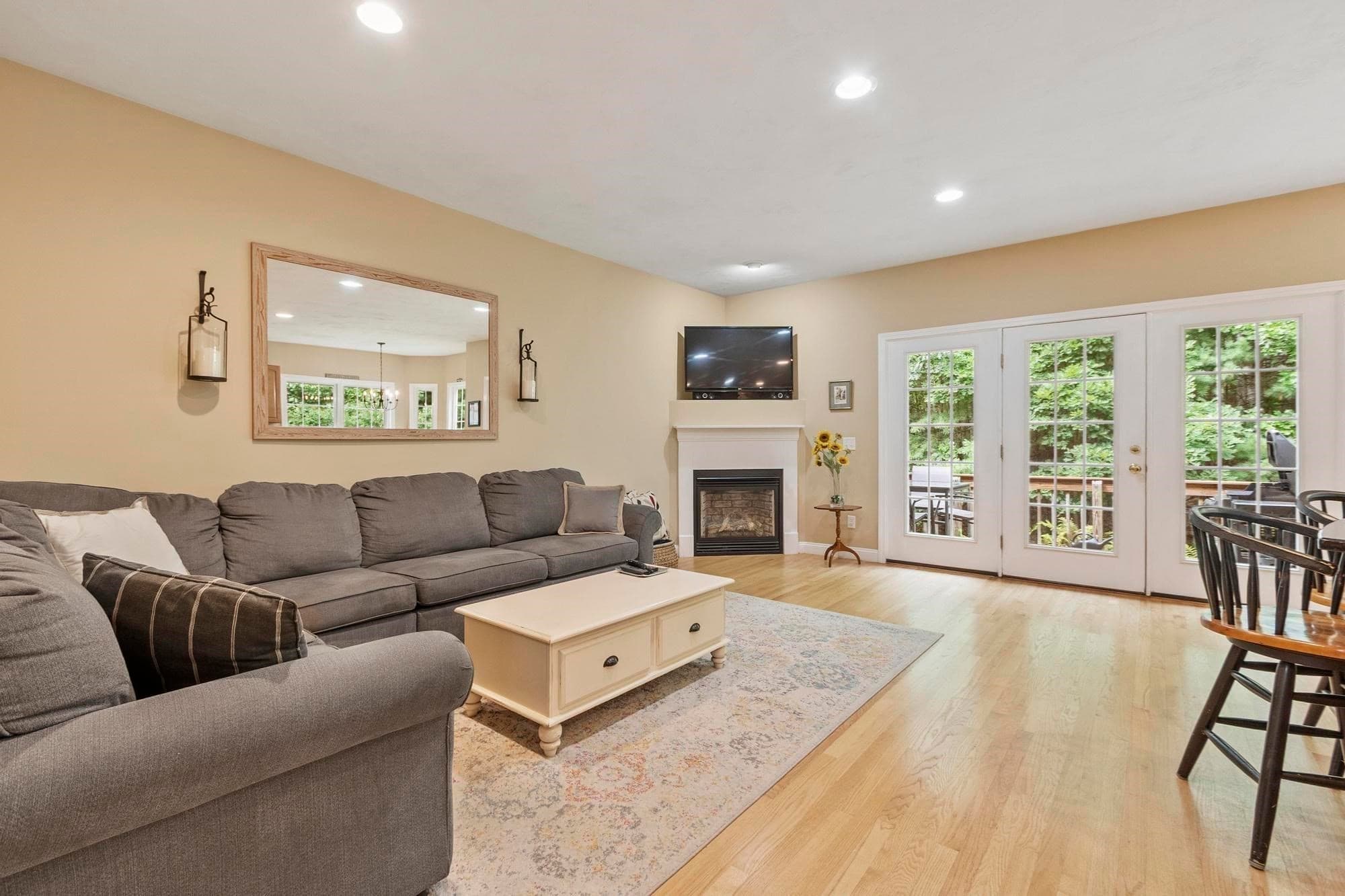 Single Family Residence at 6 Pheasant Hill Ln, Sterling MA 01564, Sterling, photo 6 of 42