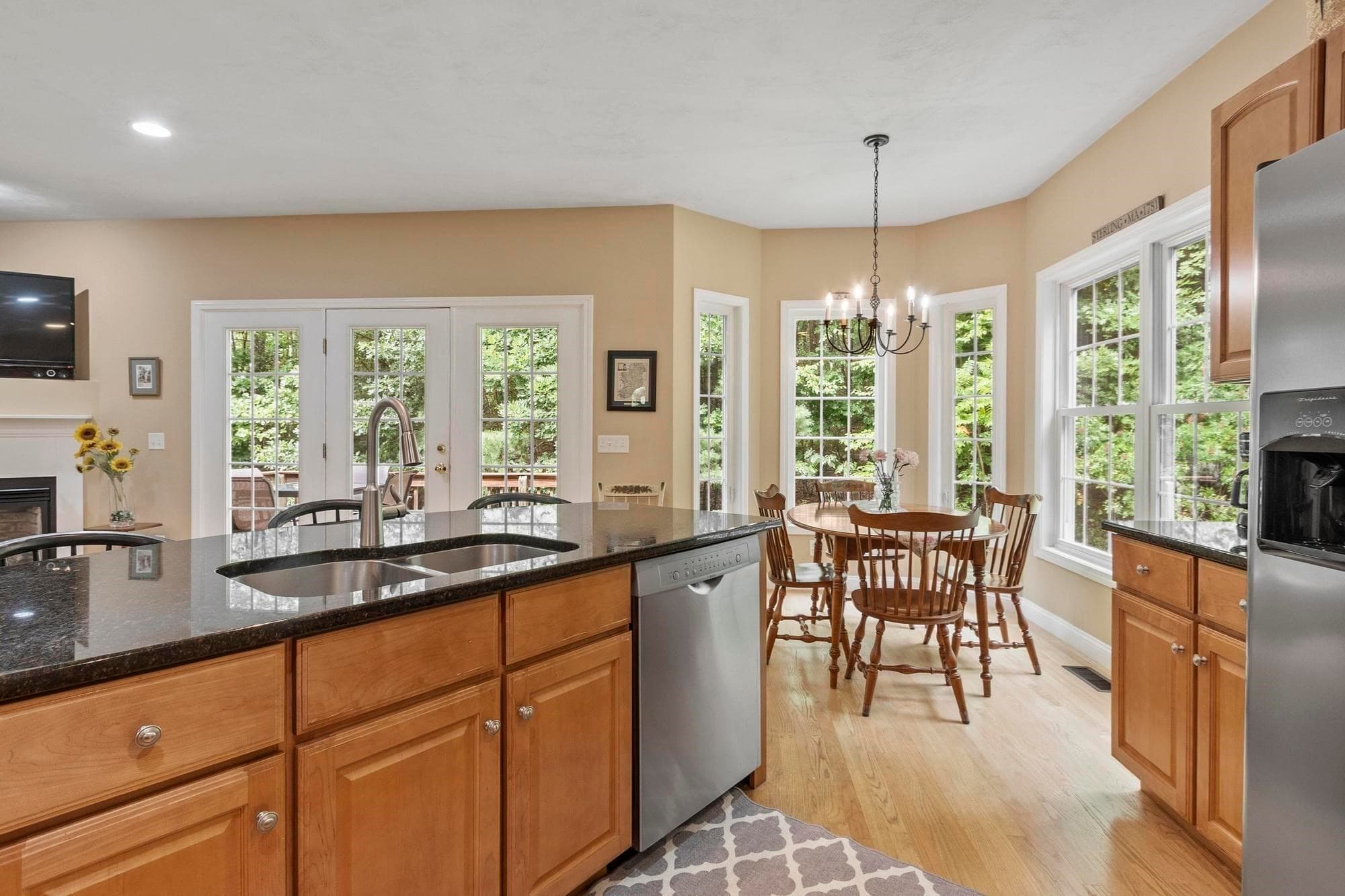 Single Family Residence at 6 Pheasant Hill Ln, Sterling MA 01564, Sterling, photo 12 of 42