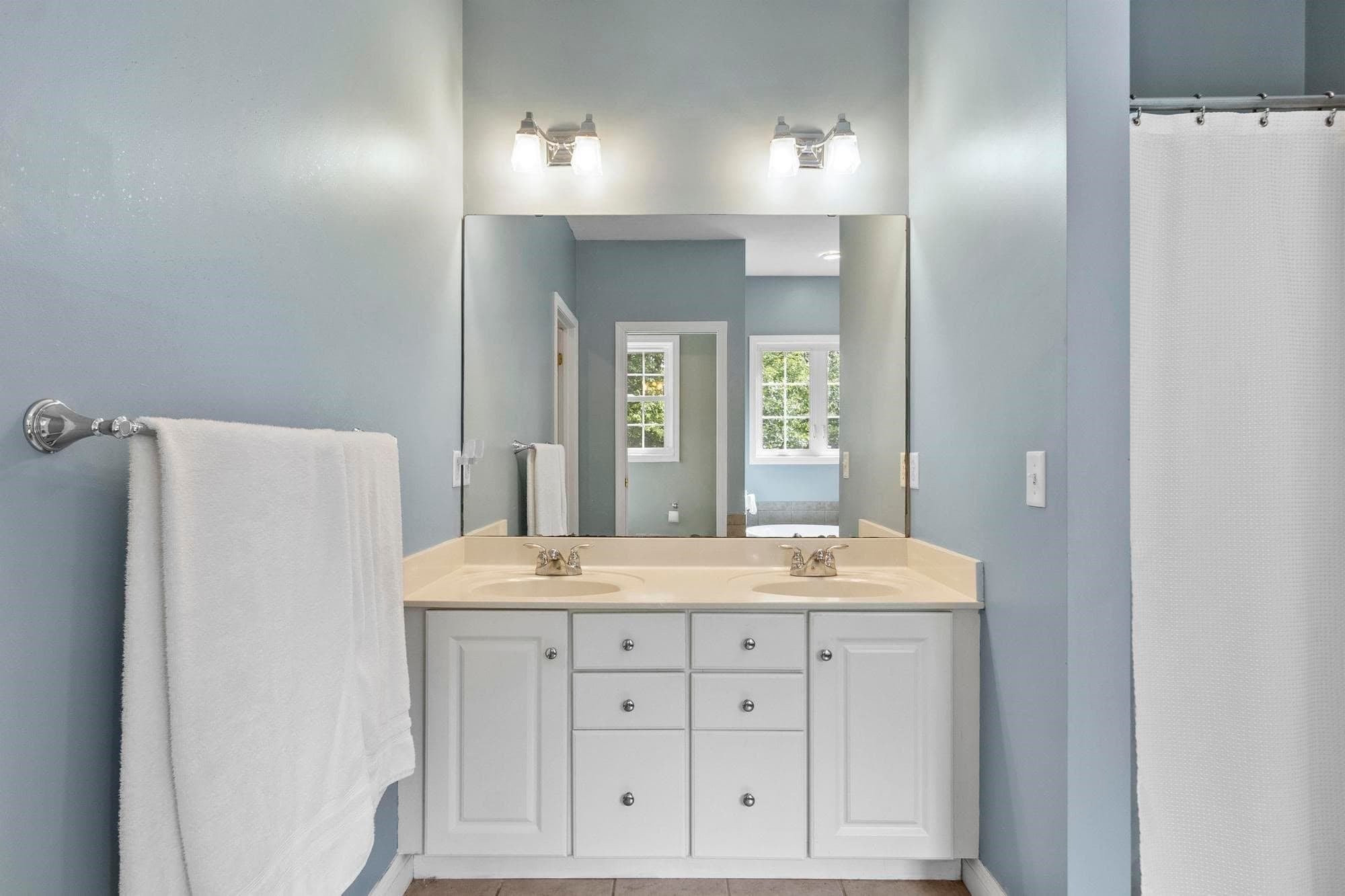 Single Family Residence at 6 Pheasant Hill Ln, Sterling MA 01564, Sterling, photo 22 of 42