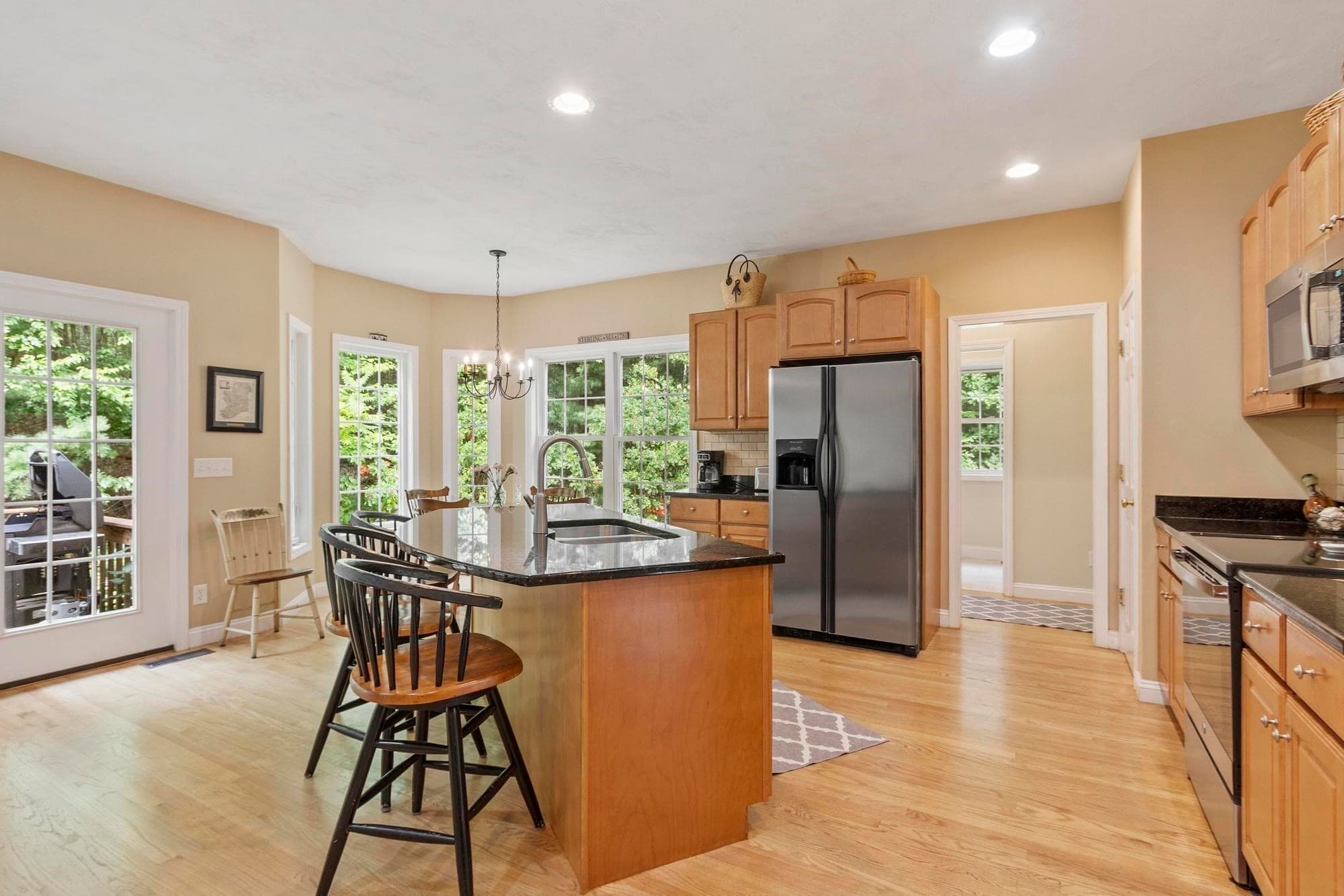 Single Family Residence at 6 Pheasant Hill Ln, Sterling MA 01564, Sterling, photo 7 of 42
