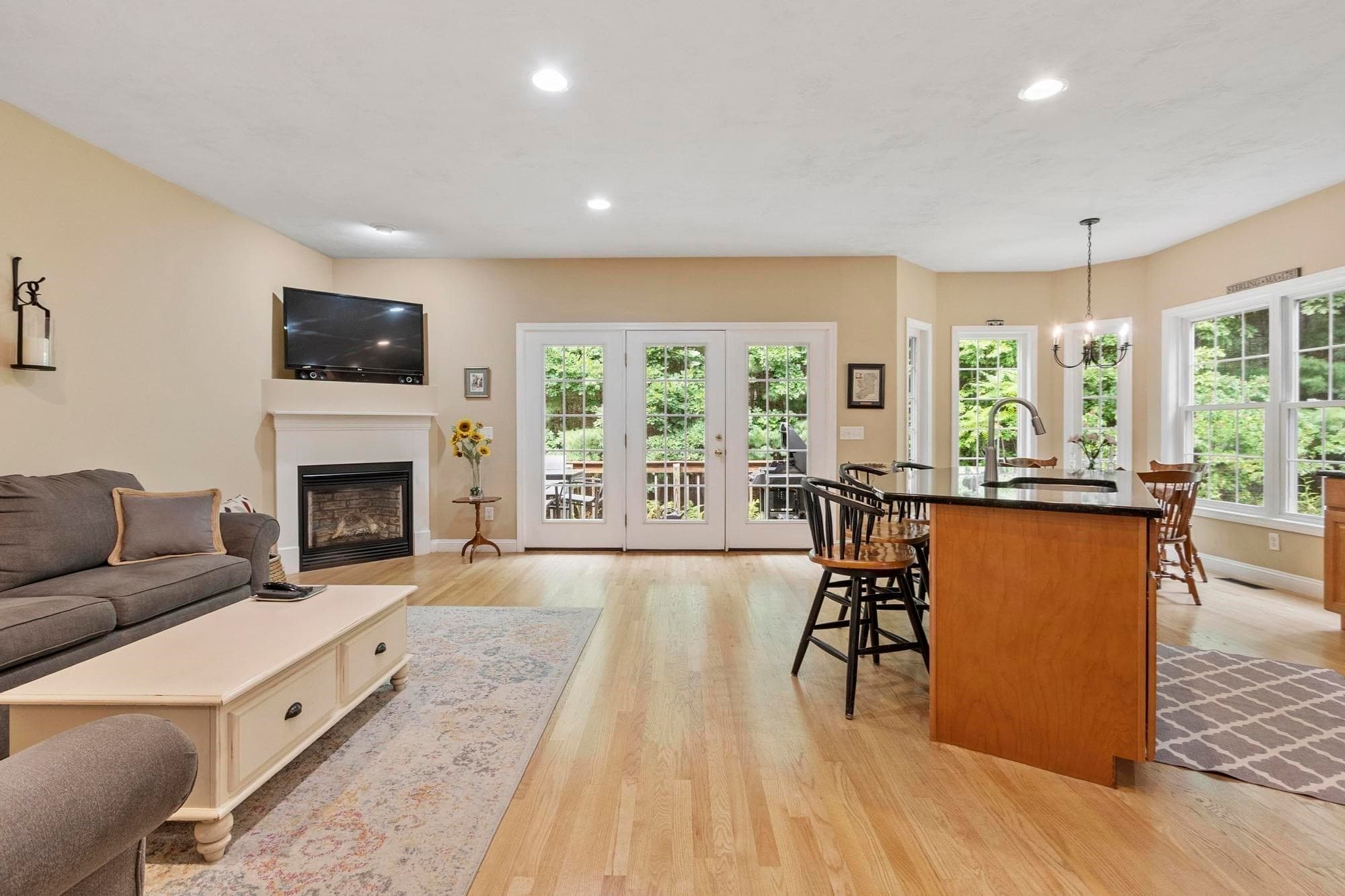 Single Family Residence at 6 Pheasant Hill Ln, Sterling MA 01564, Sterling, photo 5 of 42