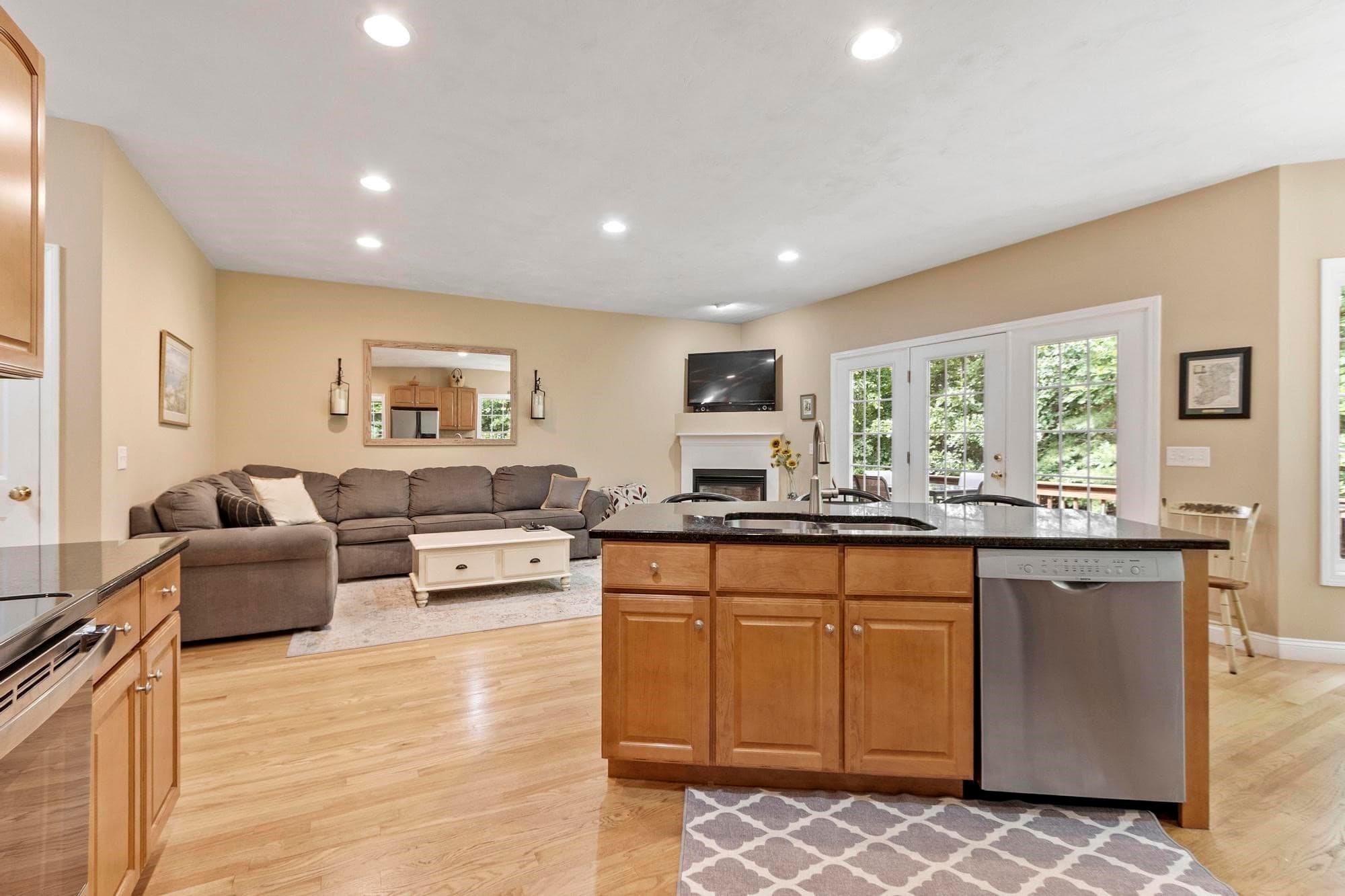 Single Family Residence at 6 Pheasant Hill Ln, Sterling MA 01564, Sterling, photo 11 of 42