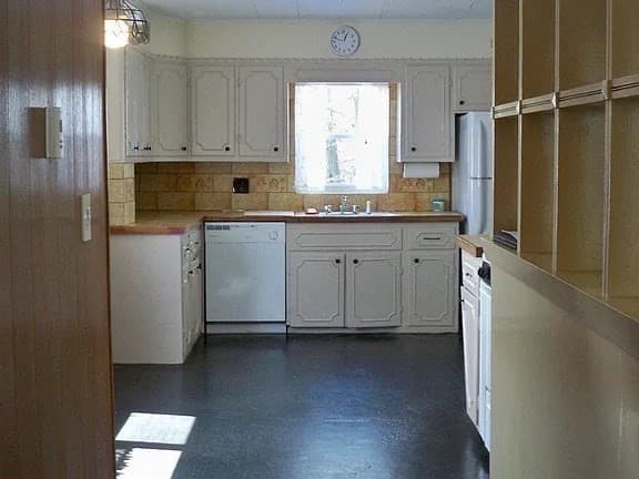 Single Family Residence at 143 Bell Rock, Everett MA 02149, Everett, photo 9 of 25