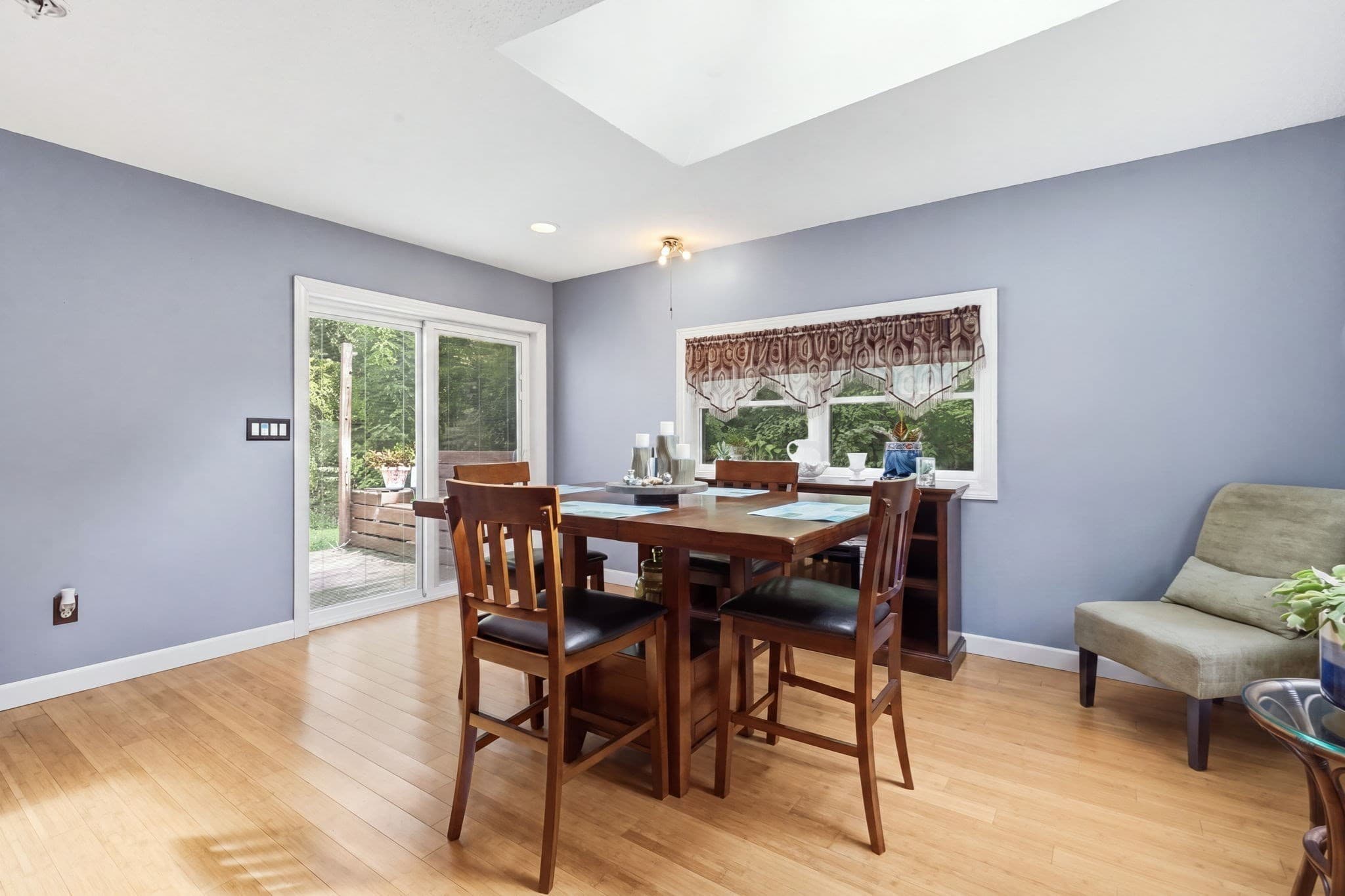 Single Family Residence at 31 Sunset Terrace, Agawam MA 01030, Agawam, photo 7 of 41