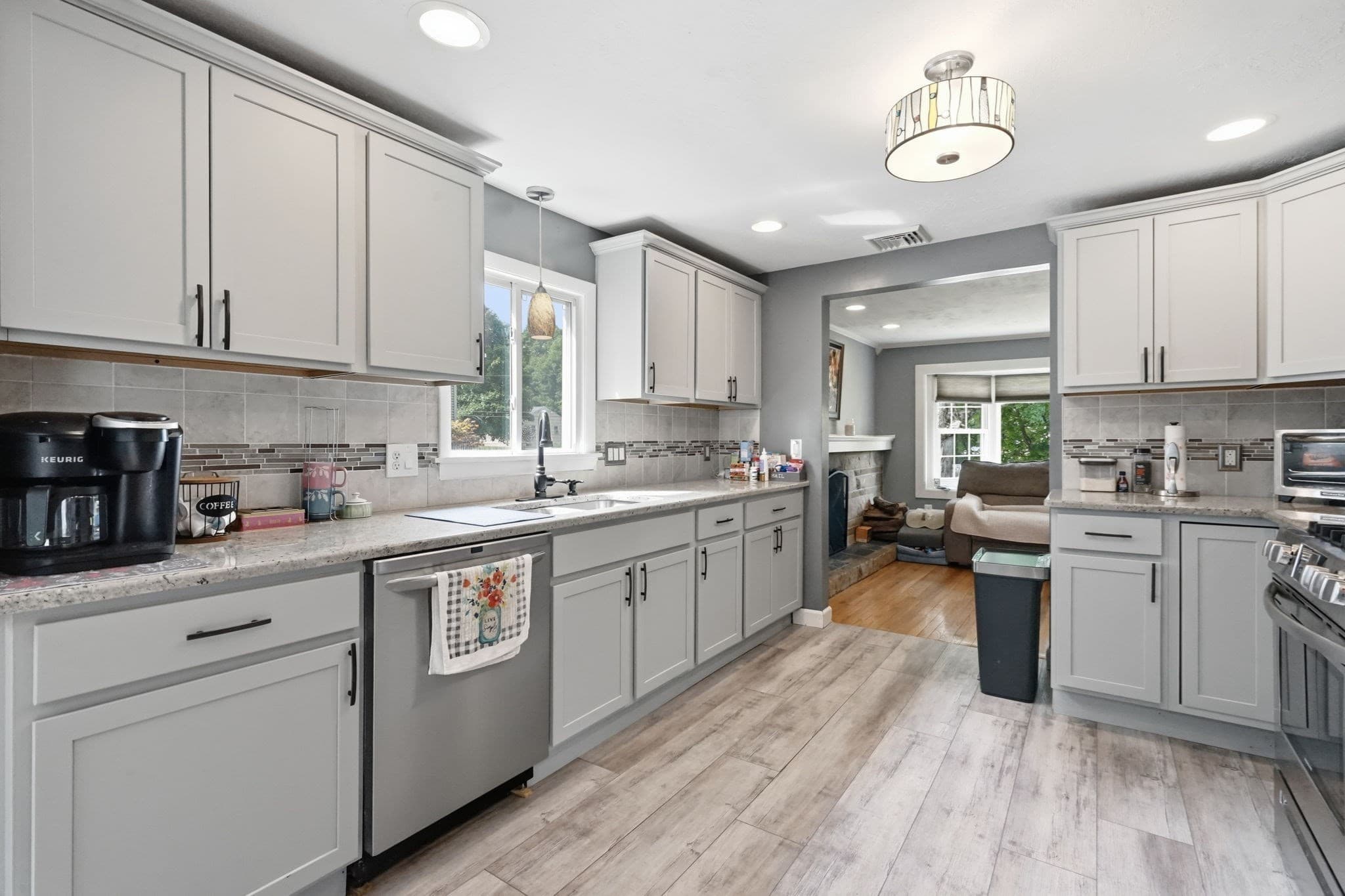 Single Family Residence at 31 Sunset Terrace, Agawam MA 01030, Agawam, photo 3 of 41