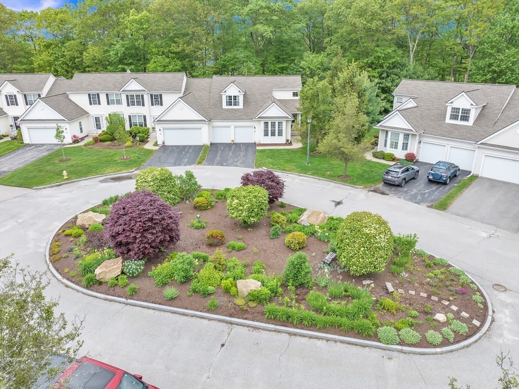 Condominium at 16 Linkside Ct # 16, Northbridge MA 01534, Northbridge, photo 3 of 38