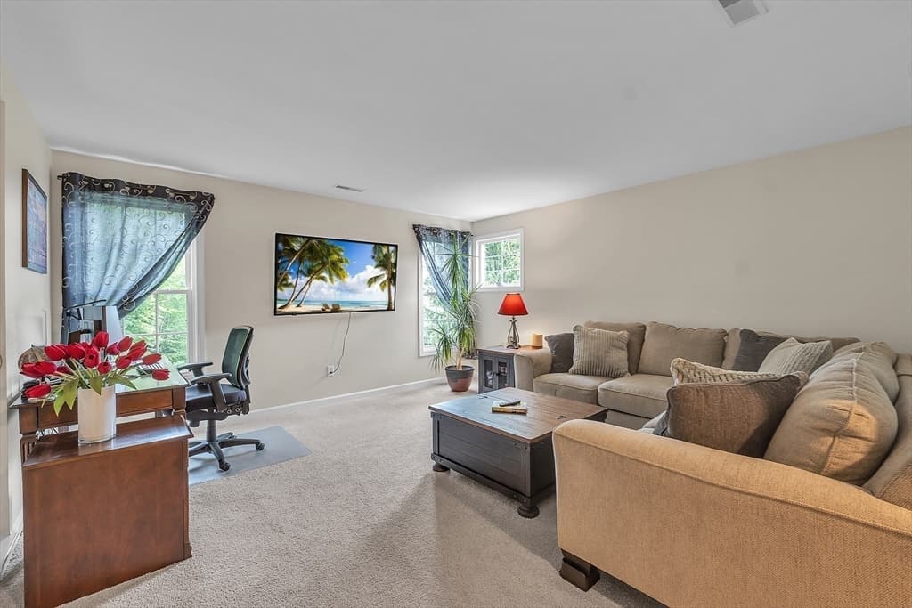Condominium at 16 Linkside Ct # 16, Northbridge MA 01534, Northbridge, photo 28 of 38