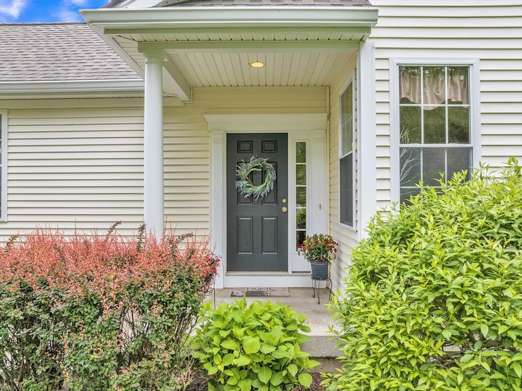 Condominium at 16 Linkside Ct # 16, Northbridge MA 01534, Northbridge, photo 5 of 38
