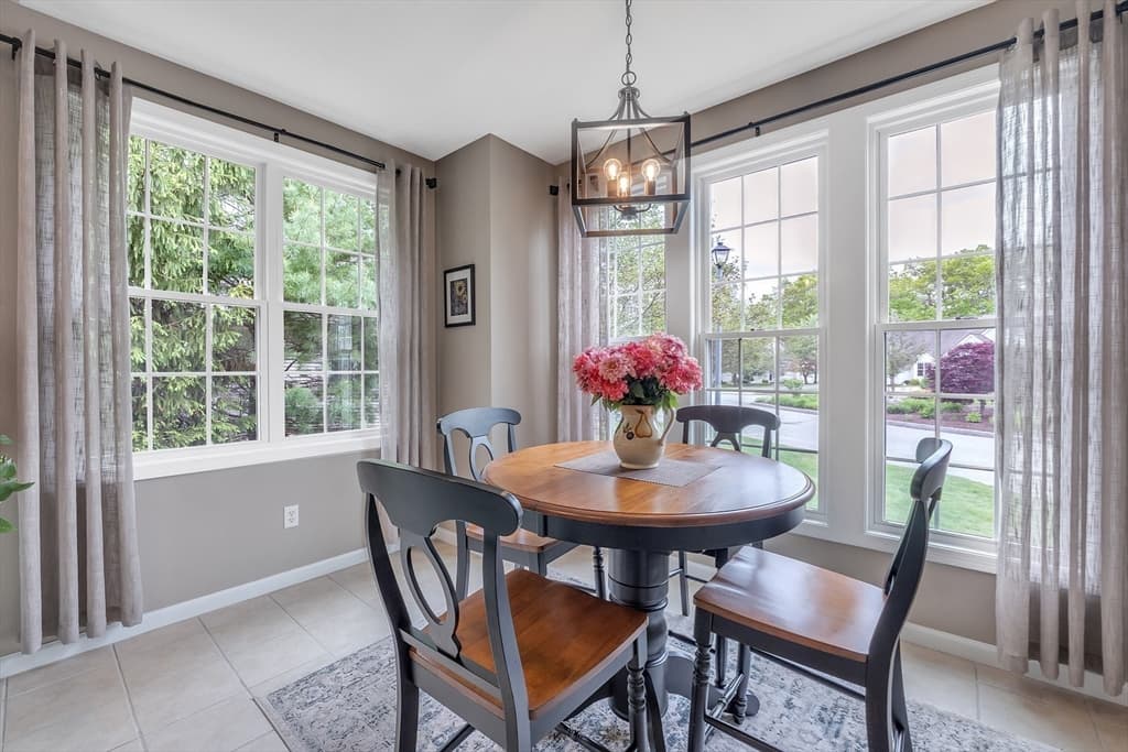 Condominium at 16 Linkside Ct # 16, Northbridge MA 01534, Northbridge, photo 9 of 38