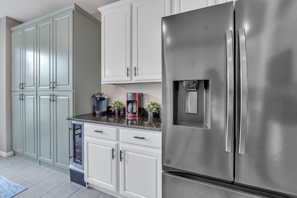 Condominium at 16 Linkside Ct # 16, Northbridge MA 01534, Northbridge, photo 11 of 38