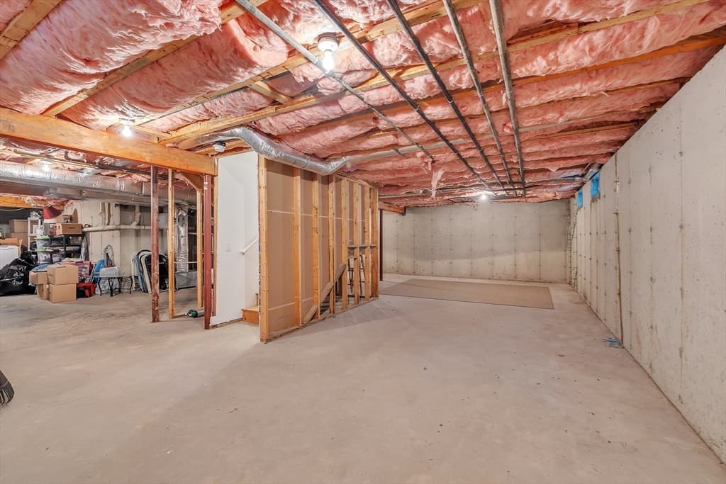 Condominium at 16 Linkside Ct # 16, Northbridge MA 01534, Northbridge, photo 35 of 38