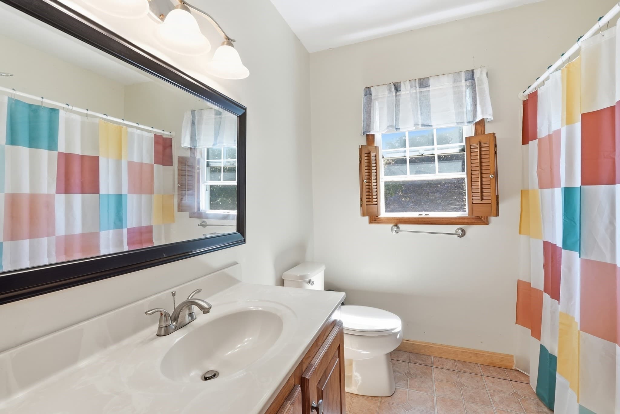Single Family Residence at 305 Mount Vernon St, Fitchburg MA 01420, Fitchburg, photo 23 of 37