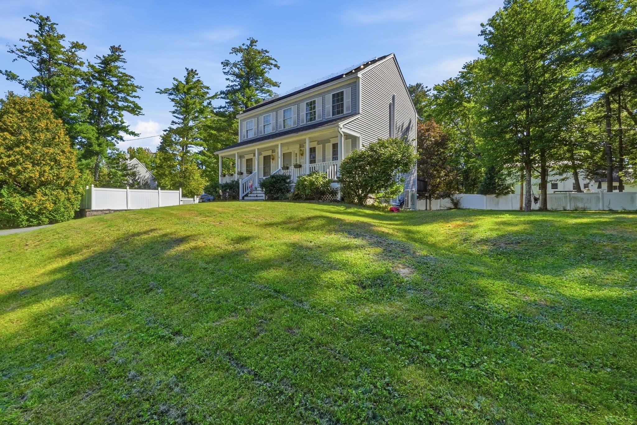 Single Family Residence at 305 Mount Vernon St, Fitchburg MA 01420, Fitchburg, photo 5 of 37