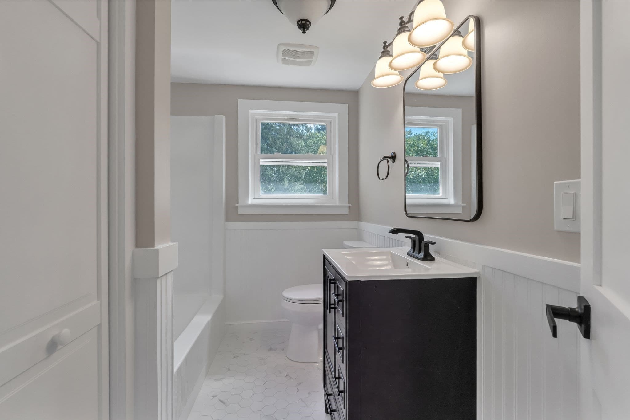 Single Family Residence at 10 Briggs Ln, Marion MA 02738, Marion, photo 13 of 42