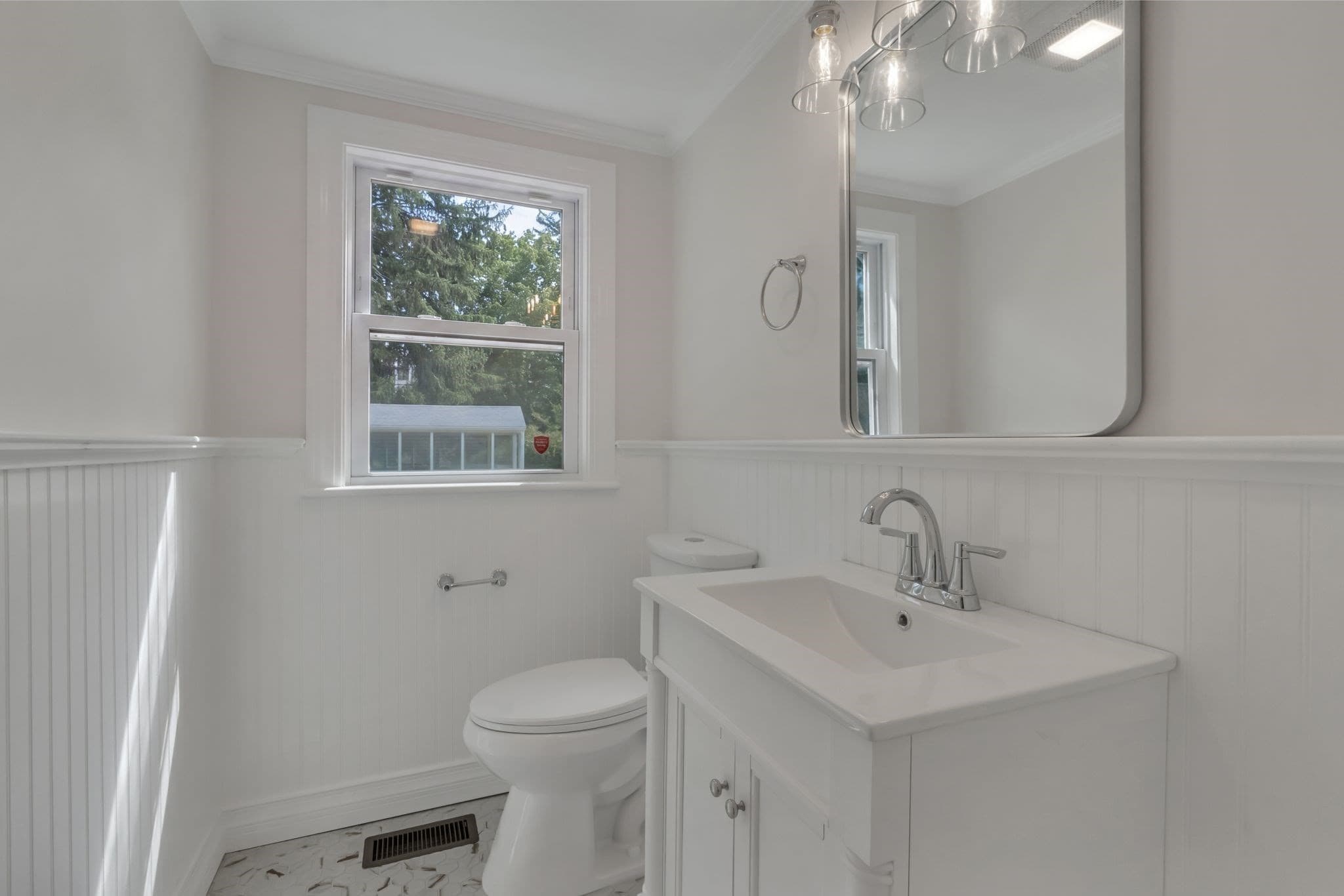 Single Family Residence at 10 Briggs Ln, Marion MA 02738, Marion, photo 12 of 42