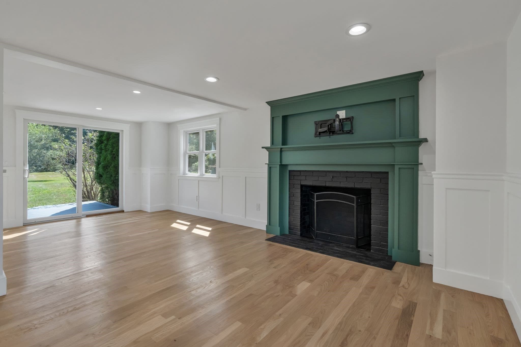 Single Family Residence at 10 Briggs Ln, Marion MA 02738, Marion, photo 10 of 42