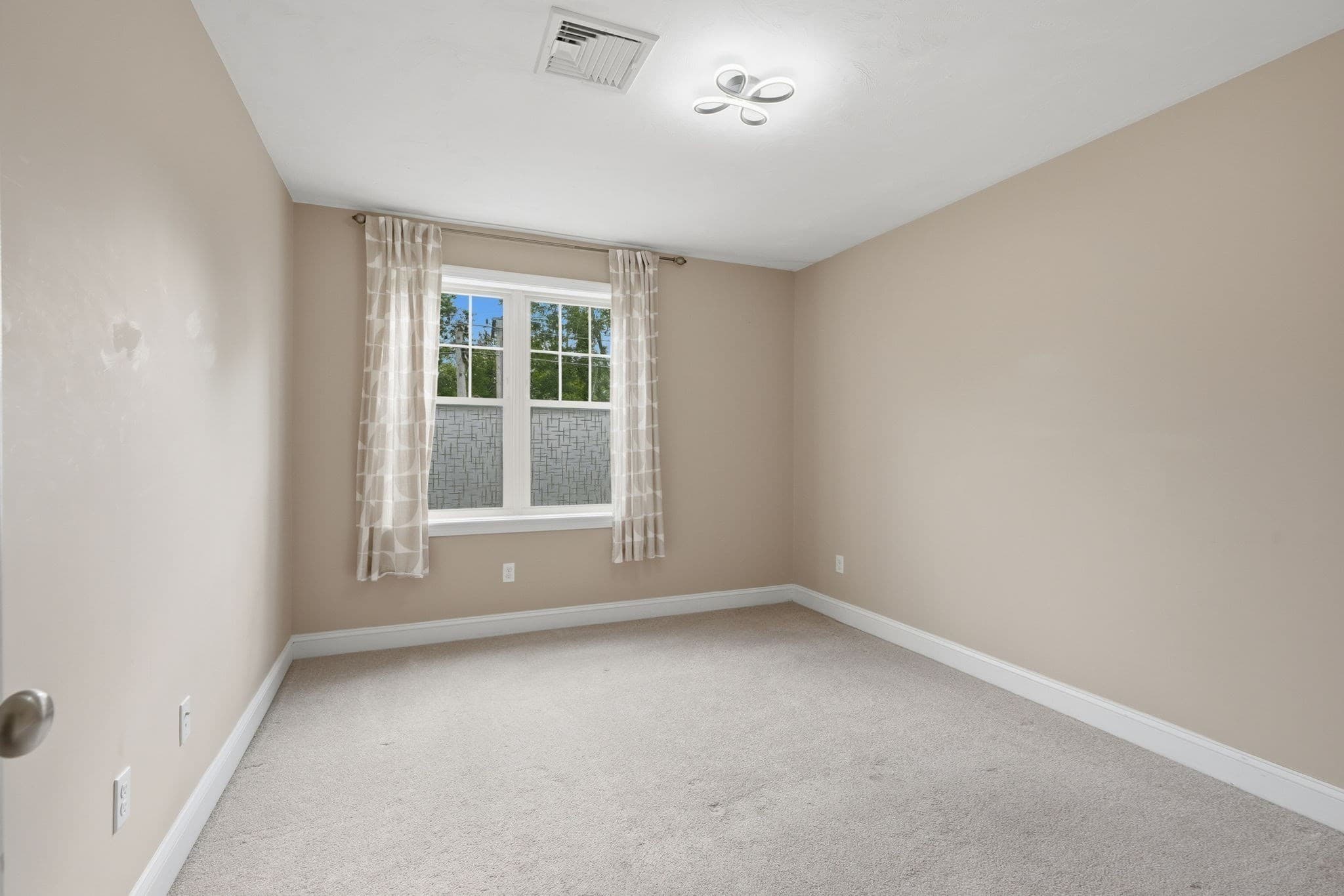 Condominium at 74 West St # 13, Attleboro MA 02703, Attleboro, photo 34 of 42