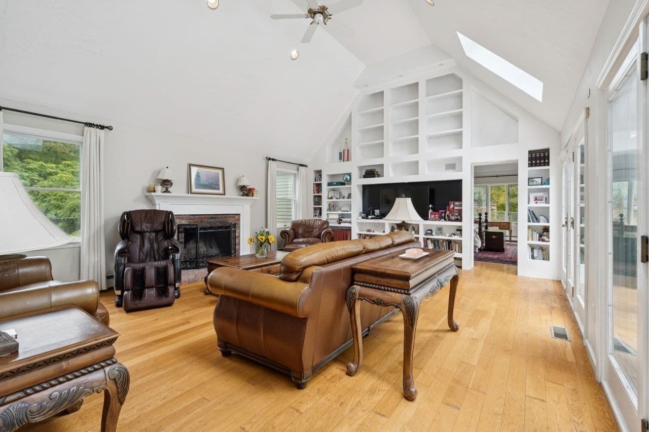 Single Family Residence at 52 Moore Ln, Northborough MA 01532, Northborough, photo 12 of 41