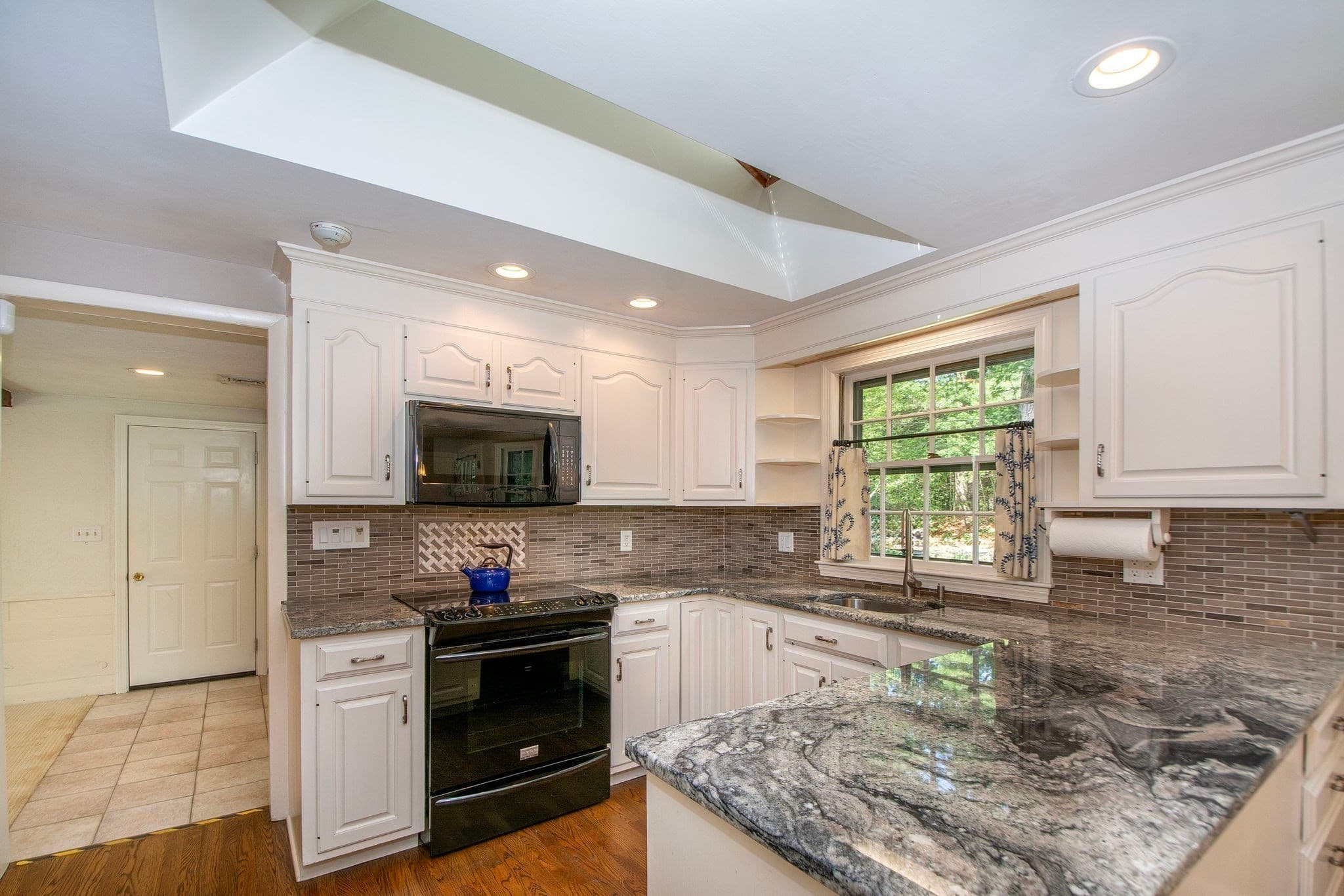 Single Family Residence at 32 Hawthorne Rd., Hanover MA 02339, Hanover, photo 14 of 42