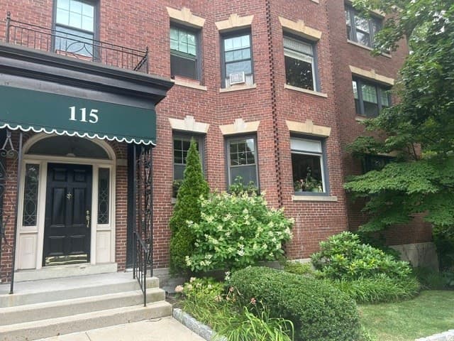 115 Freeman St # 1, Brookline MA 02446