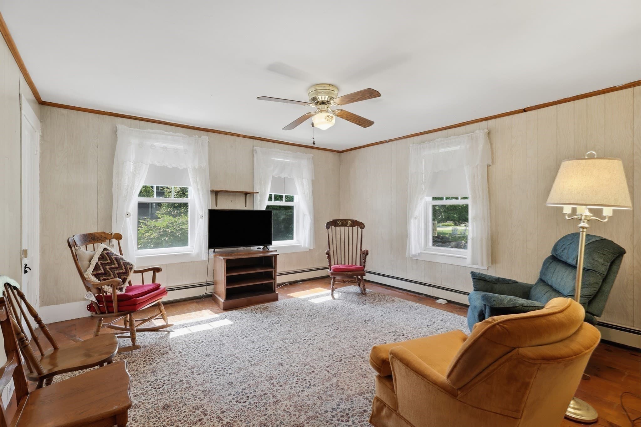 Single Family Residence at 40 Boylston Circle, Shrewsbury MA 01545, photo 6 of 25