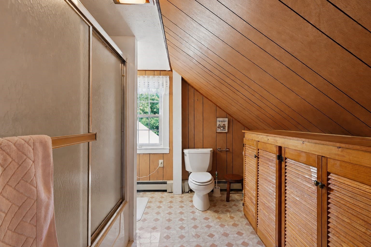 Single Family Residence at 40 Boylston Circle, Shrewsbury MA 01545, photo 12 of 25