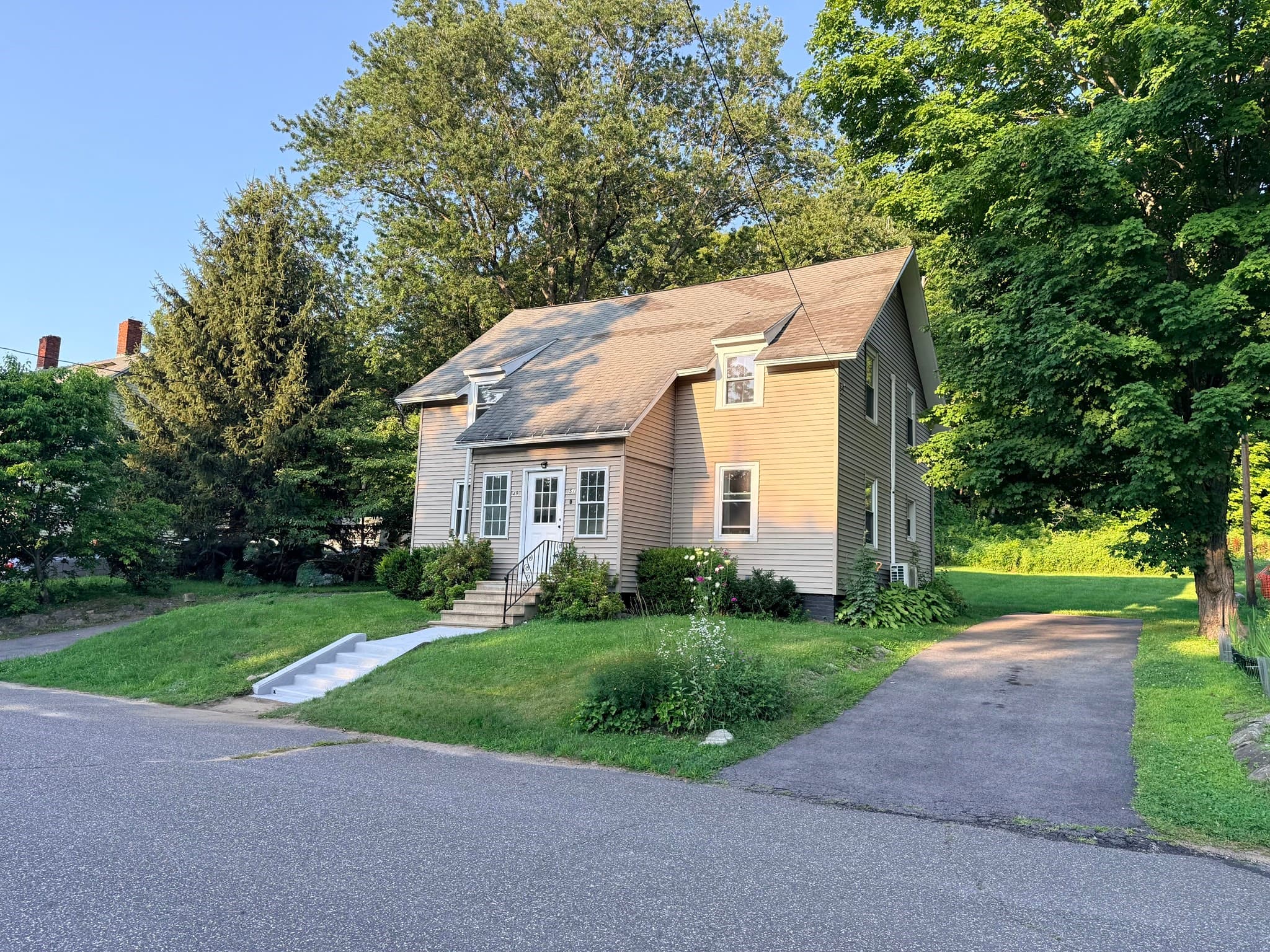 2 Family - 2 Units Side by Side at 49-51 High St, Hardwick MA 01031, Hardwick, photo 4 of 19