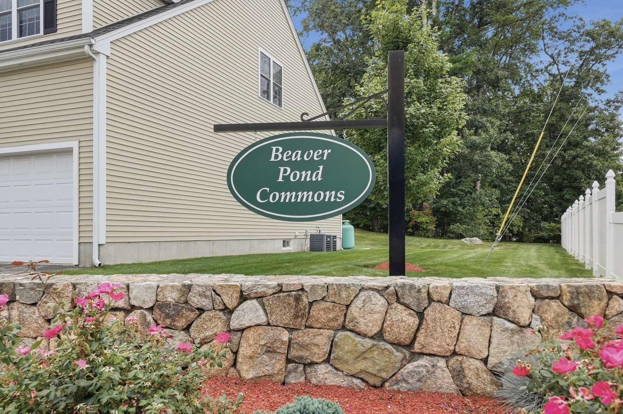 Condominium at 15 Beaver Pond Road # 15, Milford MA 01757, photo 32 of 38