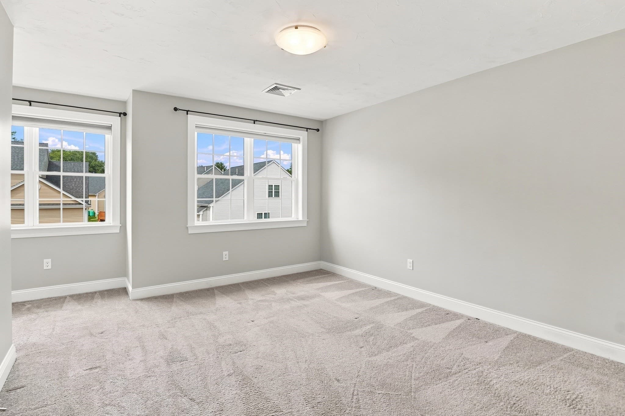 Condominium at 15 Beaver Pond Road # 15, Milford MA 01757, photo 25 of 38
