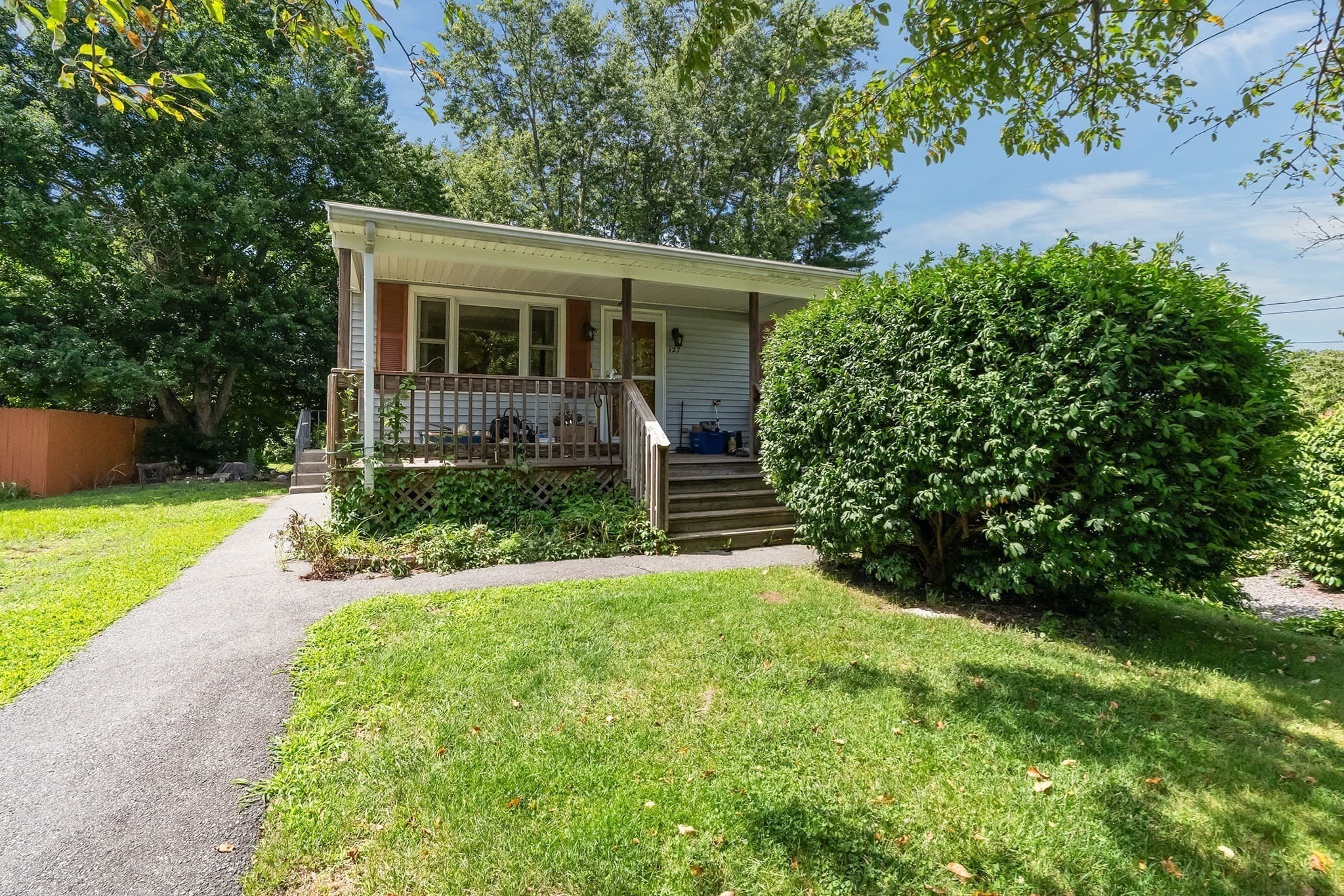 Single Family Residence at 127 Kenmar Dr, Somerset MA 02726, Somerset, photo 2 of 21