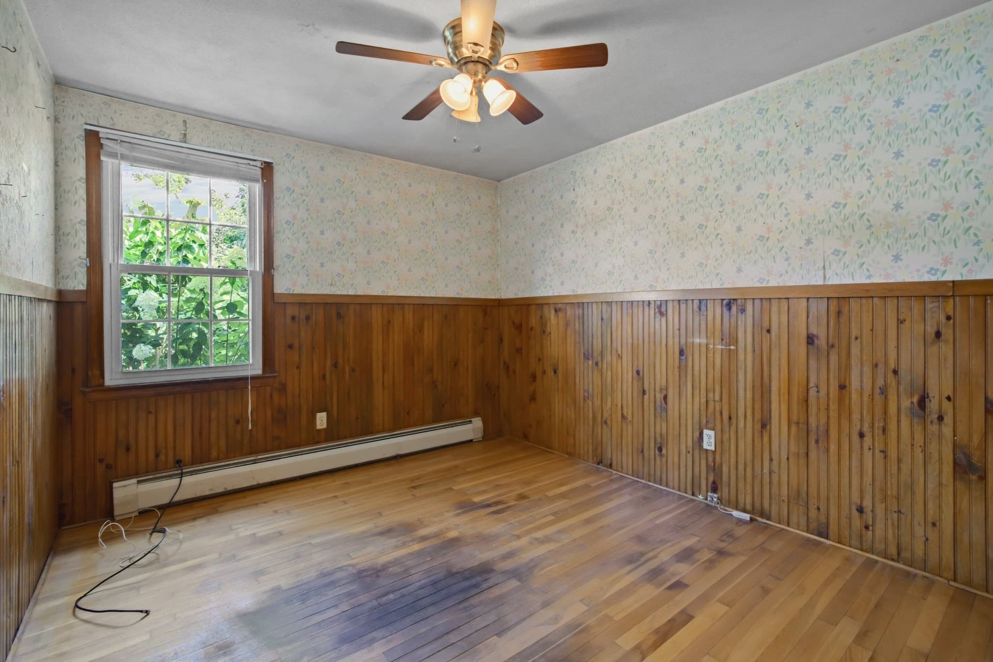 Single Family Residence at 127 Kenmar Dr, Somerset MA 02726, Somerset, photo 7 of 21