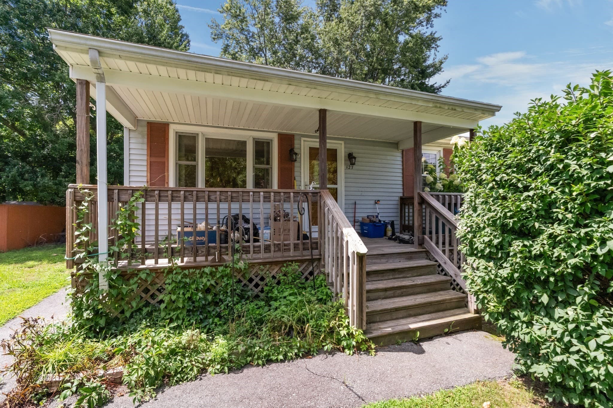 127 Kenmar Dr, Somerset MA 02726
