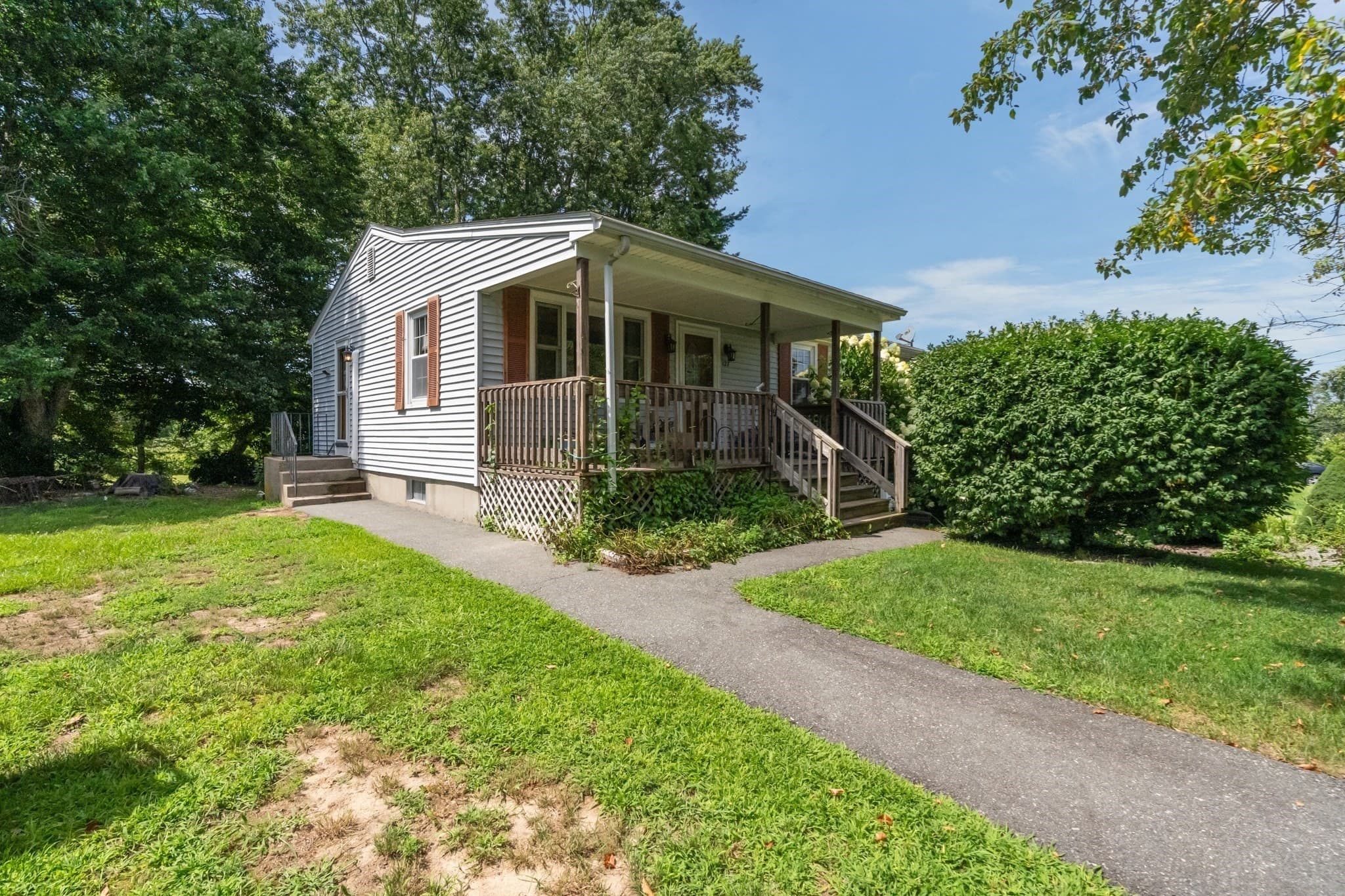 Single Family Residence at 127 Kenmar Dr, Somerset MA 02726, Somerset, photo 4 of 21