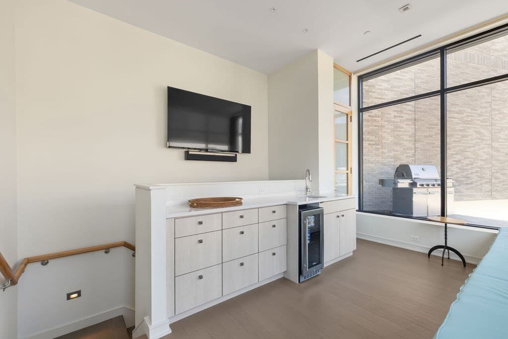 Condominium at 580 Washington St, Boston MA 02111, photo 23 of 42