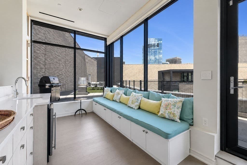 Condominium at 580 Washington St, Boston MA 02111, photo 22 of 42