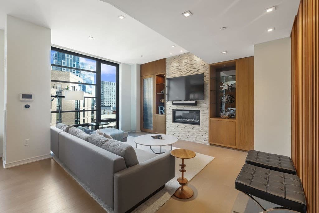 Condominium at 580 Washington St, Boston MA 02111, photo 3 of 42