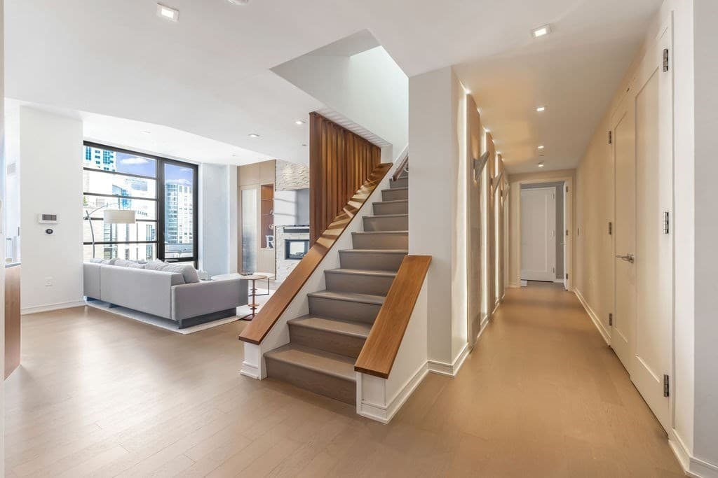 Condominium at 580 Washington St, Boston MA 02111, photo 8 of 42