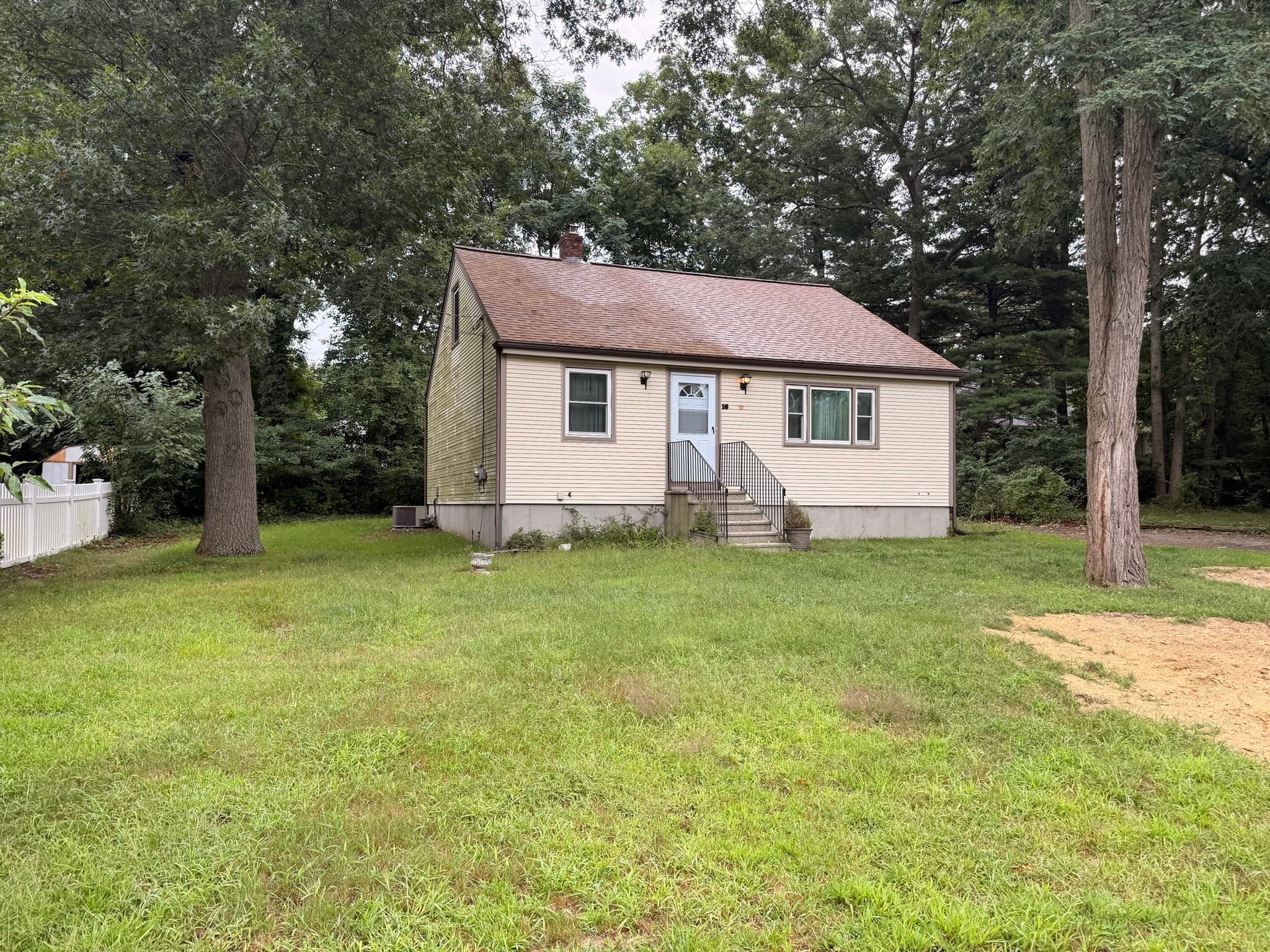 16 Assonet Blvd, Freetown MA 02702