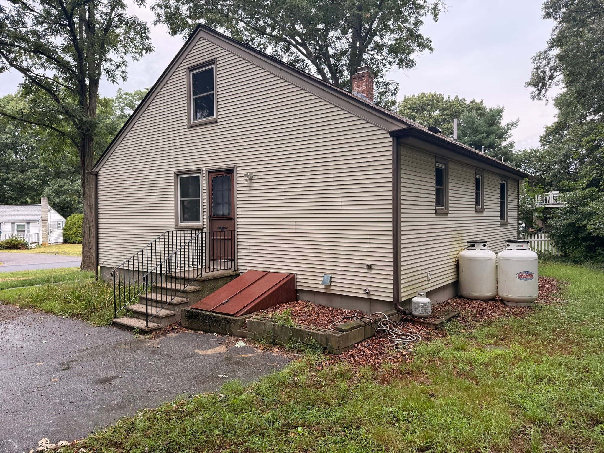 Single Family Residence at 16 Assonet Blvd, Freetown MA 02702, Freetown, photo 5 of 23