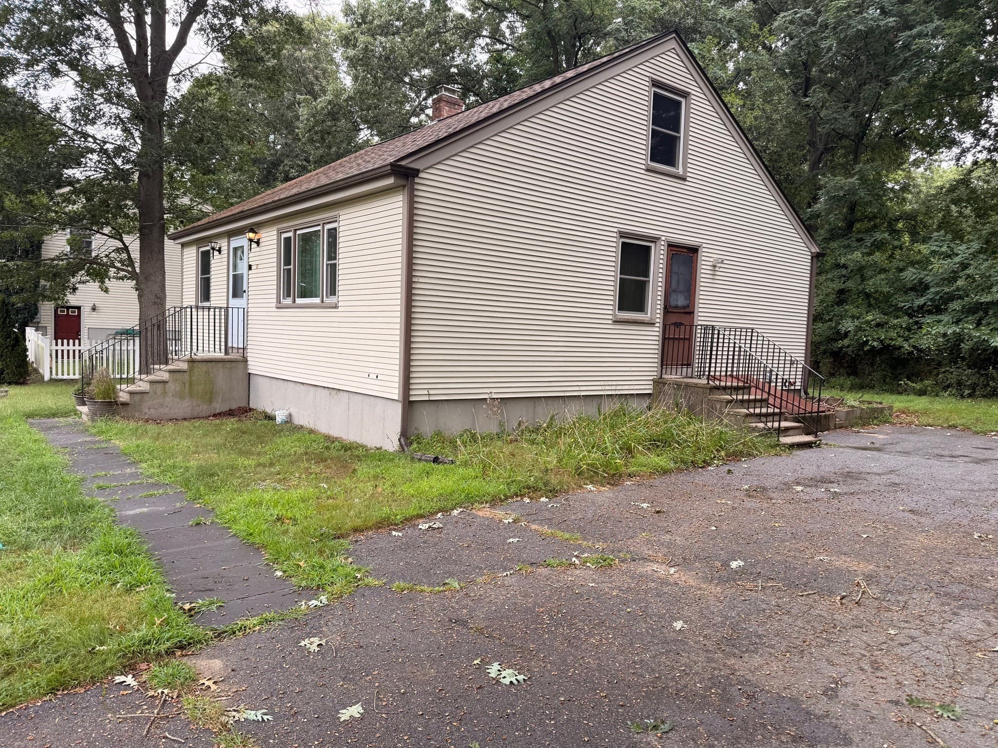 Single Family Residence at 16 Assonet Blvd, Freetown MA 02702, Freetown, photo 4 of 23