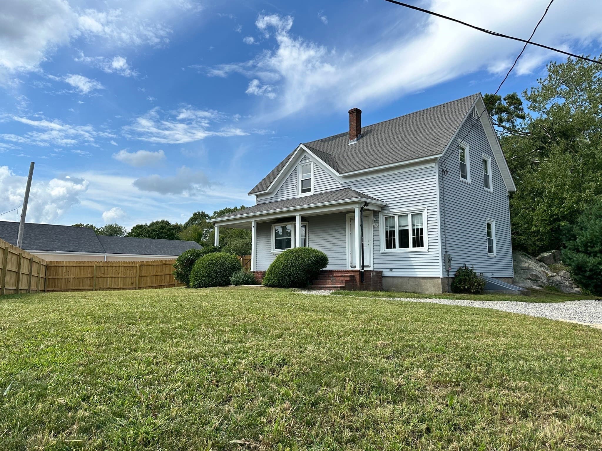 Single Family Residence at 202 N Quarry St, Dartmouth MA 02747, Dartmouth, photo 2 of 13