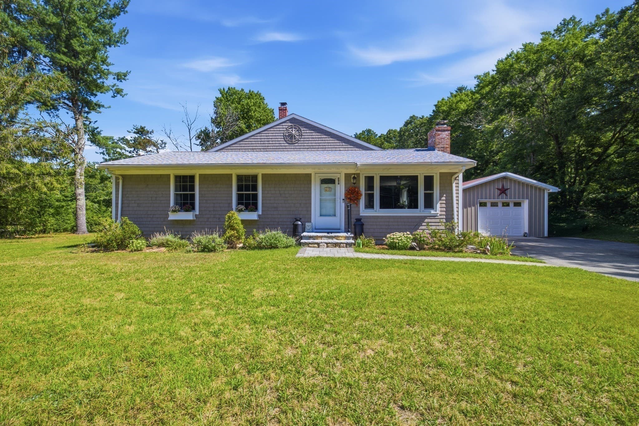 298 Neck Rd, Rochester MA 02770