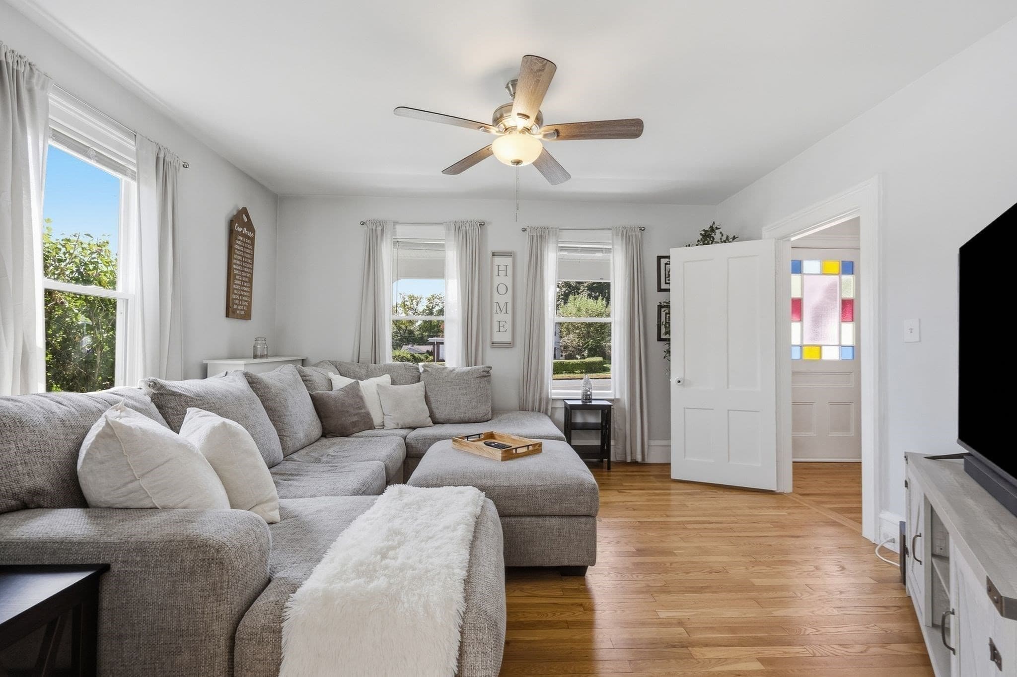 Single Family Residence at 91 N Main St, East Longmeadow MA 01028, East Longmeadow, photo 12 of 40