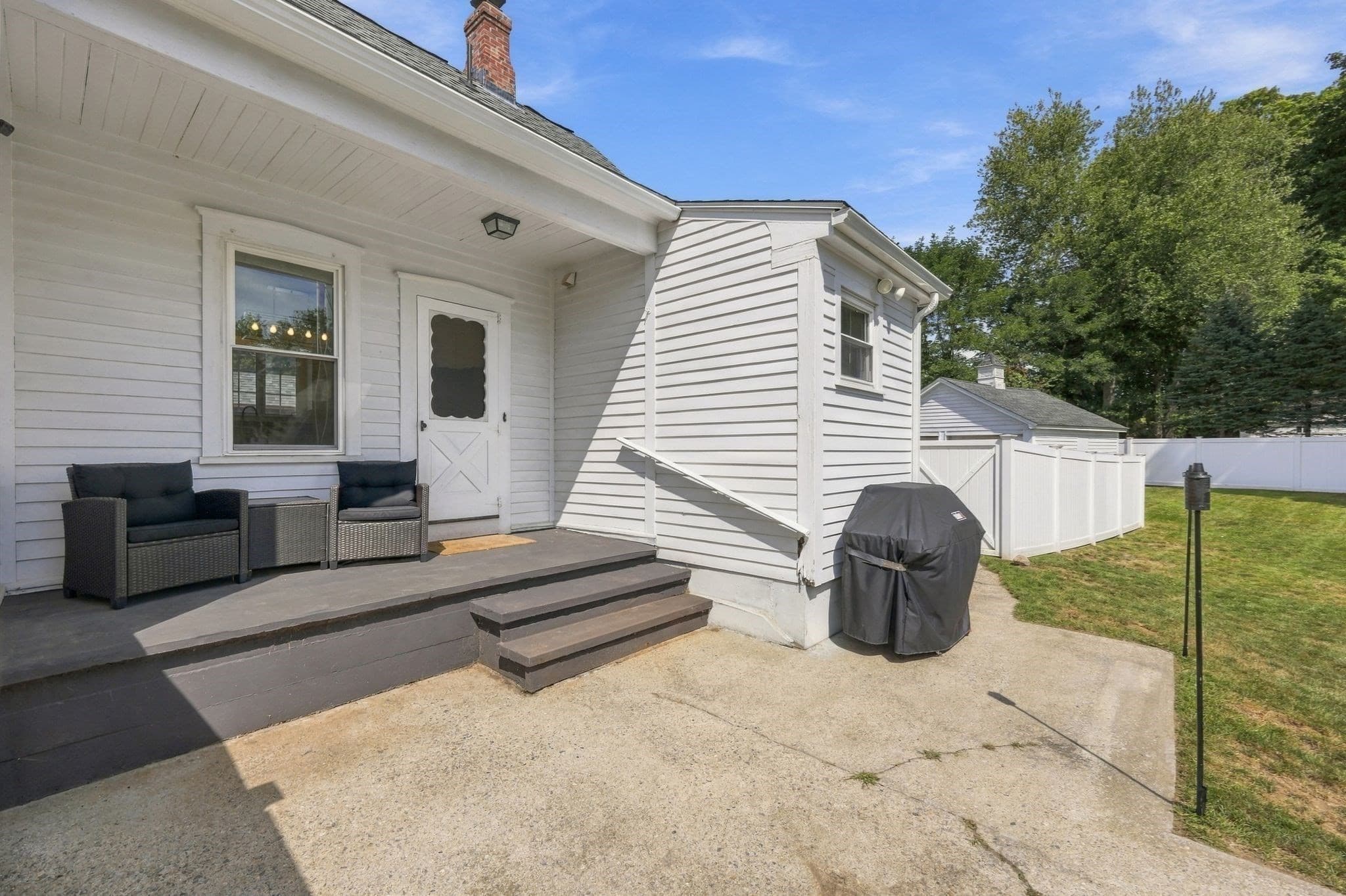 Single Family Residence at 91 N Main St, East Longmeadow MA 01028, East Longmeadow, photo 36 of 40